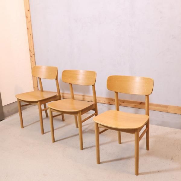 無印良品(MUJI)のオーク材を使用したラウンドチェア2脚セットです