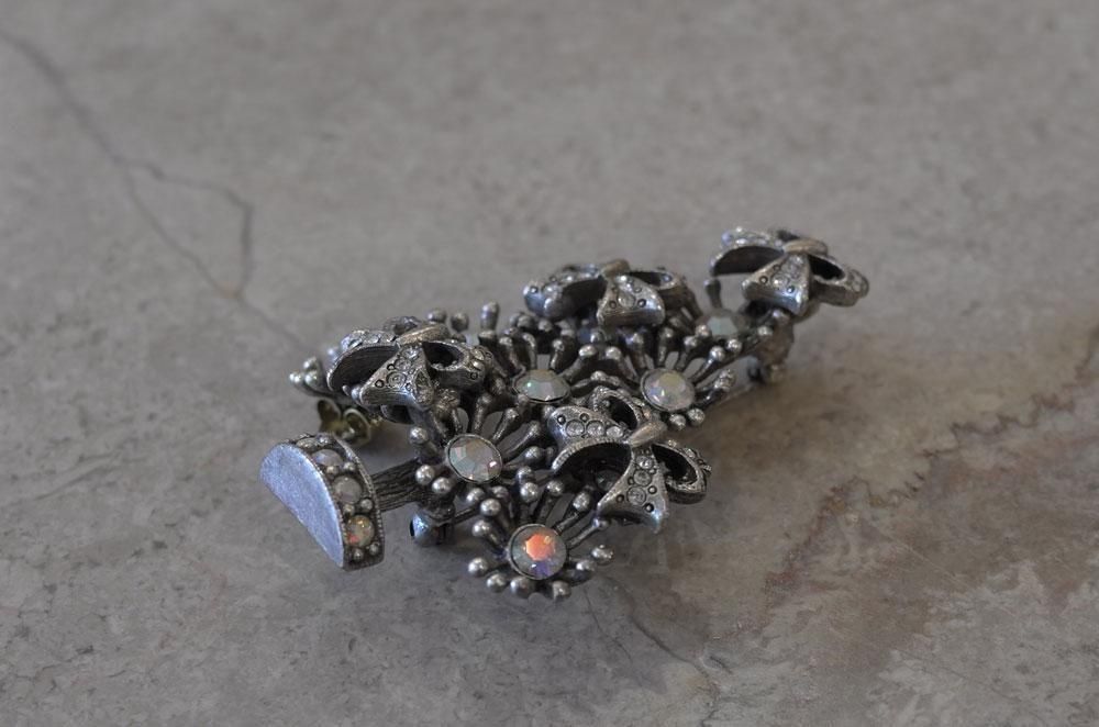 フランスヴィンテージアクセサリーレディース】KIRKS FOLLY ブローチ