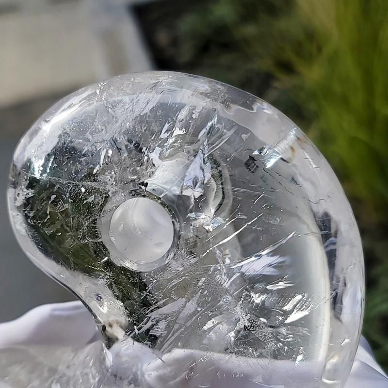 水晶 勾玉(特大) 木製台 】| めのうの店川島【公式通販】創業明治10年