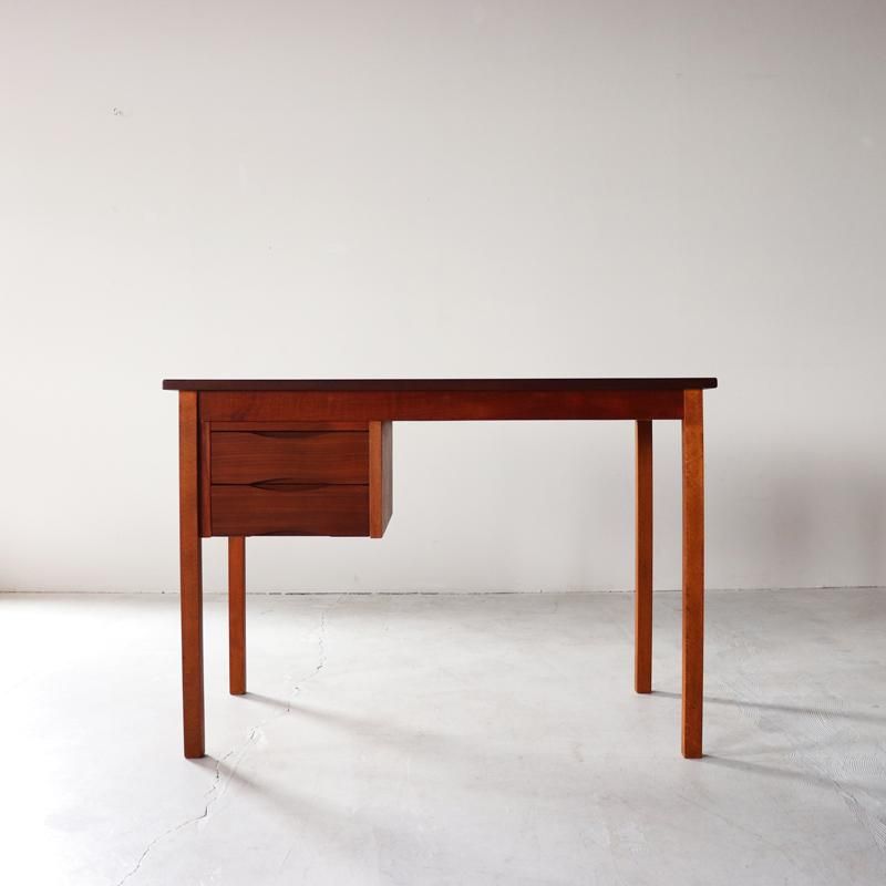 ヴィンテージ家具 / 引き出し付きデスク / 北欧デンマーク / DK-001D