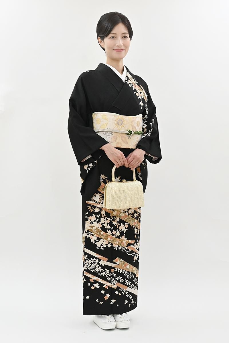 銀座【B-4304】訪問着 黒色 短冊に四季花文 :身丈162.5/裄66.5 - 銀座