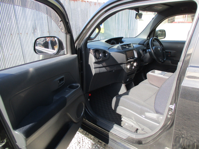 トヨタ bB 1.5 Z Xバージョン 地デジHDDナビ DVD再生 Bカメラ の中古車