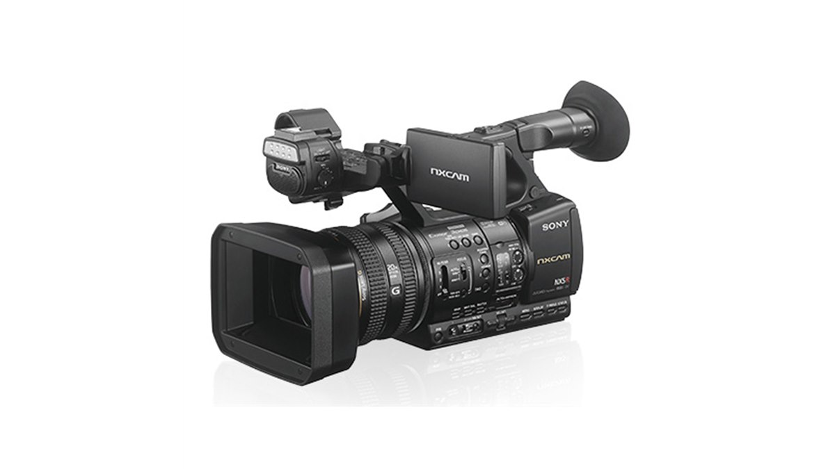 ソニー、フルHD/60p収録対応のNXCAMカムコーダー「HXR-NX5R」 - 価格.com