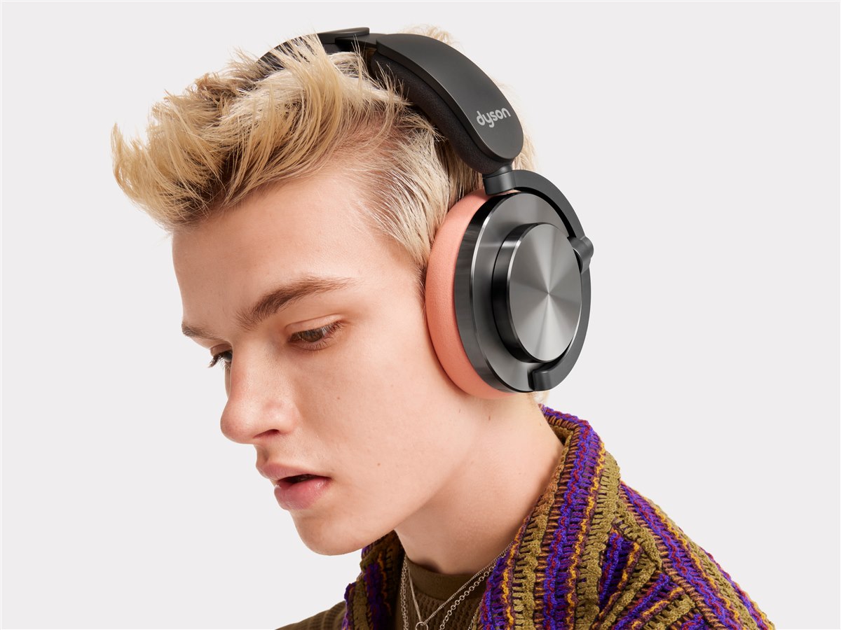 ダイソン、ANC機能を搭載したワイヤレスヘッドホン「Dyson OnTrac」を