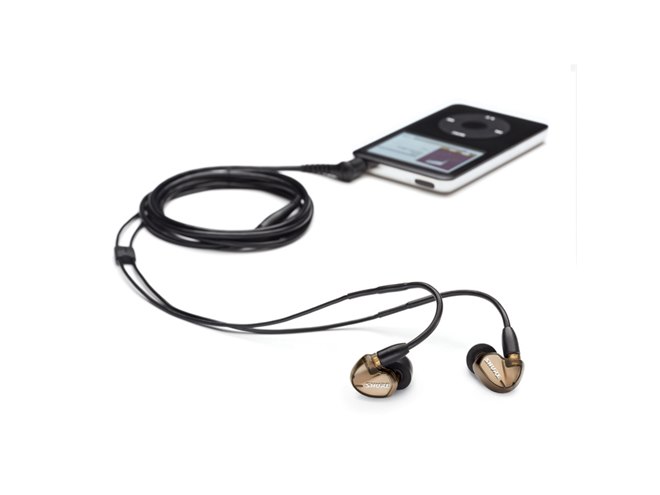 Shure、ハイエンドヘッドホン「SE535」「SE425」 - 価格.com