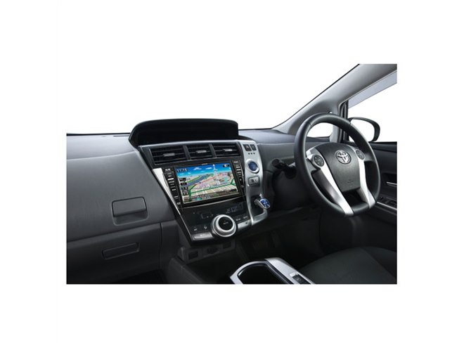 アルパイン、8型液晶を搭載したプリウス専用カーナビ - 価格.com