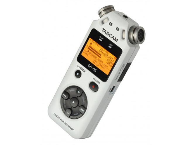 TASCAM、リニアPCMレコーダー「DR-05」の2000台限定ホワイトカラー