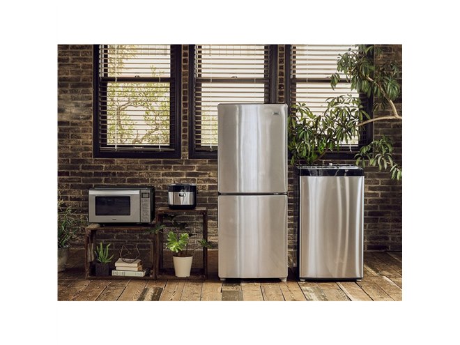 ハイアール、ステンレス調で統一したコンセプト家電「URBAN CAFE