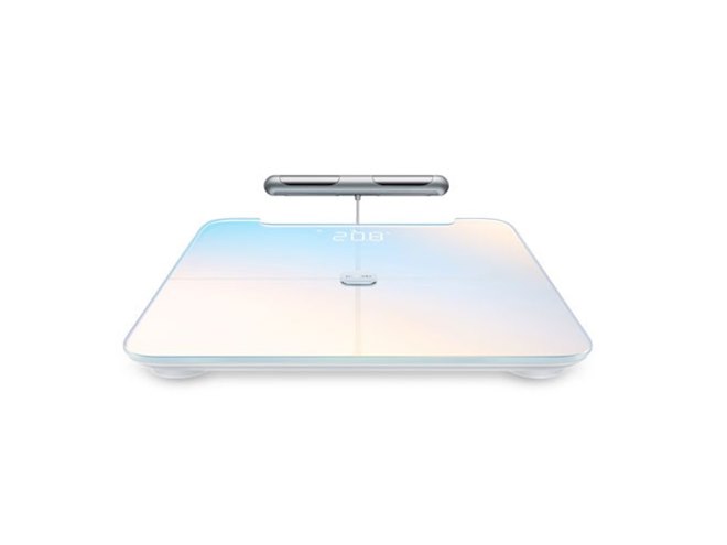 手足の接触部に8つの電極を搭載した体組成計「HUAWEI Scale 3 Pro」が