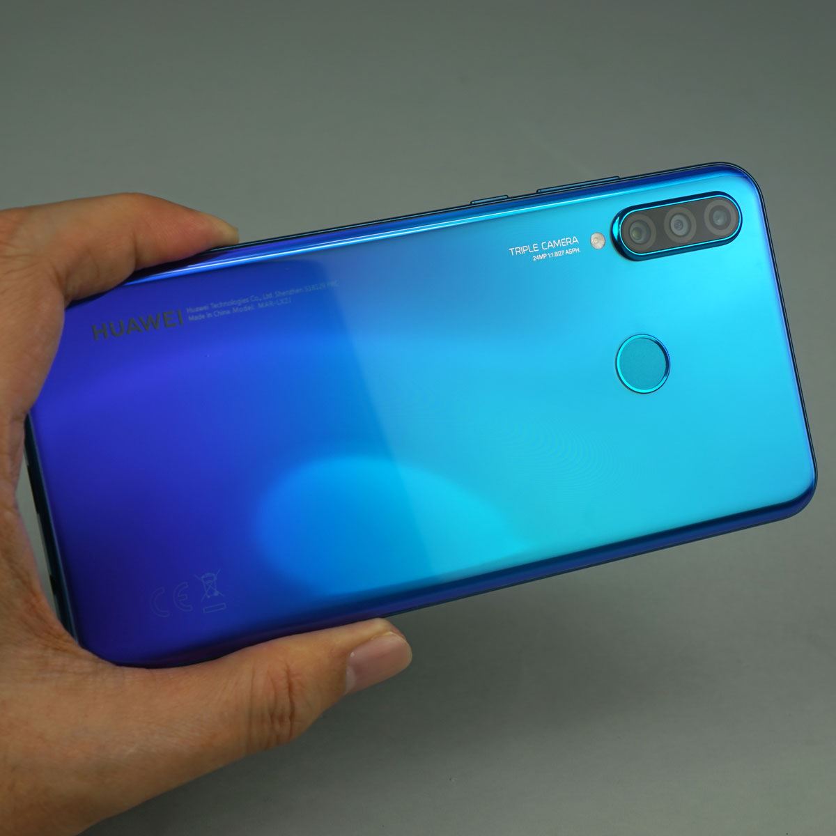 ファーウェイの新型高コスパスマホ「P30 lite」の進化とは？ - 価格