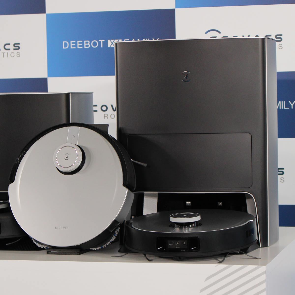 ゴミ収集＆モップ洗浄まで全自動！“最強”をうたうロボット掃除機