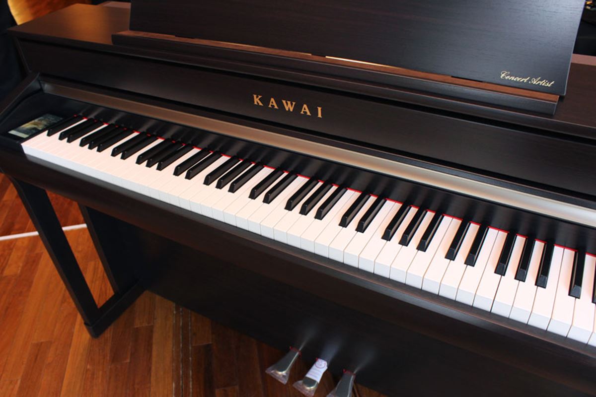 オーディオ的進化を遂げるカワイ電子ピアノ！ オンキヨー共同開発の