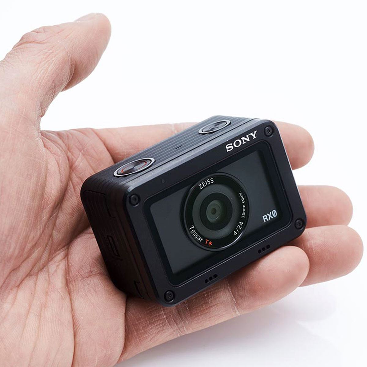 プロが絶賛！ フィルムケース大の謎カメラ「RX0」の正体を暴く - 価格