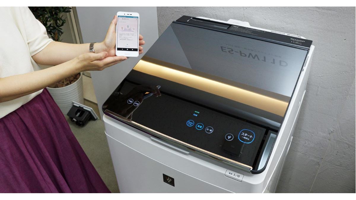 冷蔵庫とつながる洗濯機!? シャープの縦型洗濯乾燥機「PWシリーズ」を