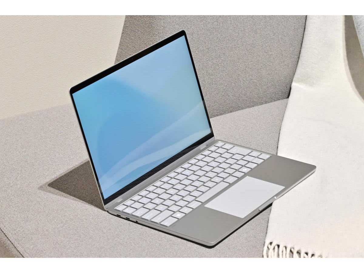 富士通「FMV」がブランドリニューアル！ 第1弾モデル「FMV Note C」も