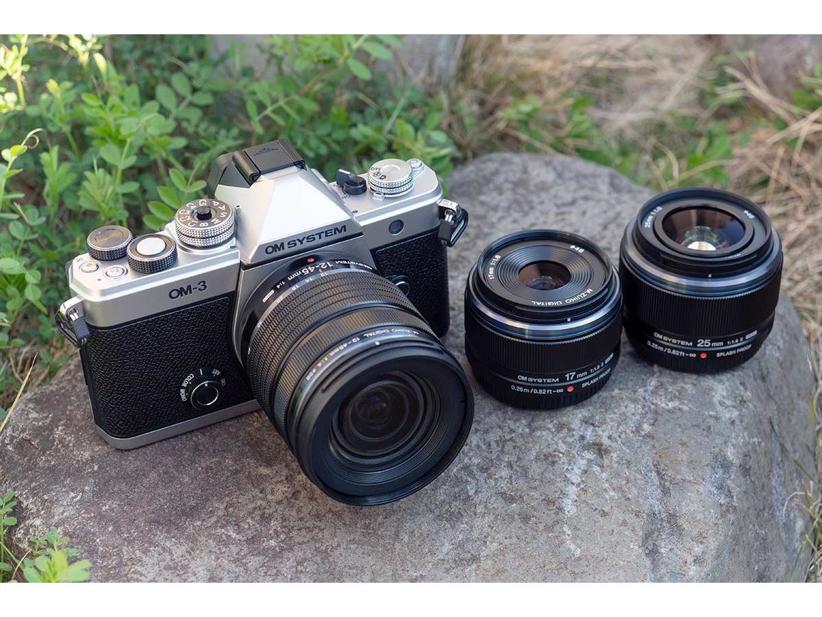 スタイリッシュな「OM SYSTEM OM-3」とともに小田原の“早咲きの桜”に