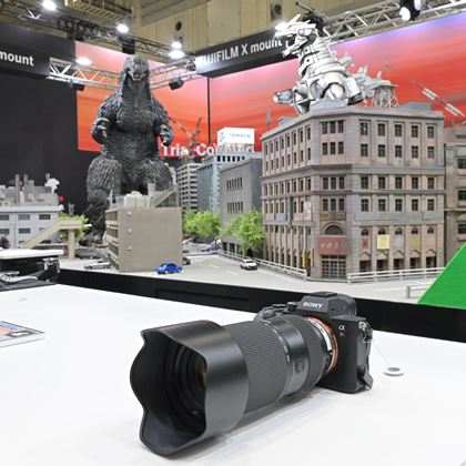 キヤノン「EOS Kiss X8i ダブルズームキット」が人気上昇中！ 価格下落