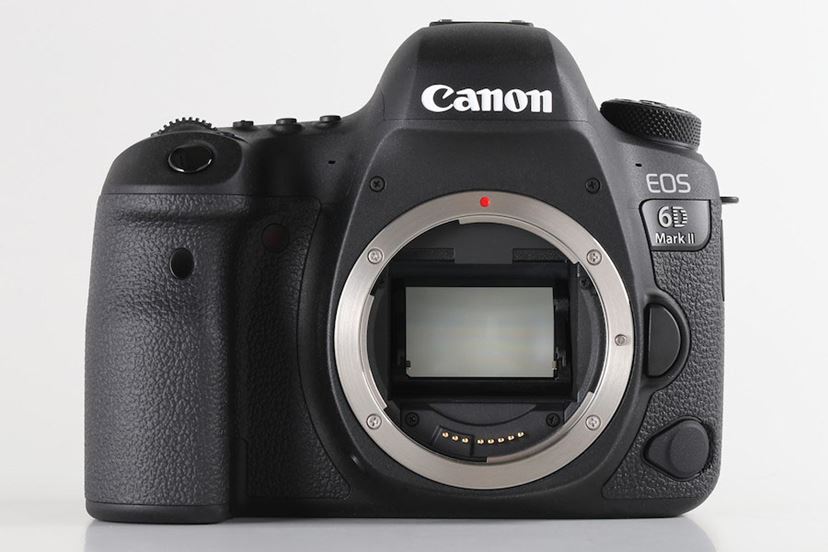 待望の新型エントリーフルサイズ、キヤノン「EOS 6D Mark II」特徴