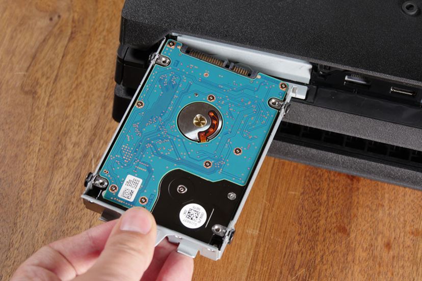 PS4 Pro」をSSDに換装して高速化する方法を徹底解説！ - 価格.comマガジン