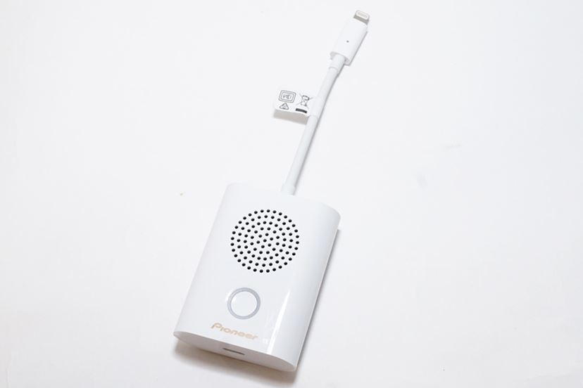 Pioneerの力作！ 挿すだけで高音質を奏でるiPhone用スピーカー - 価格