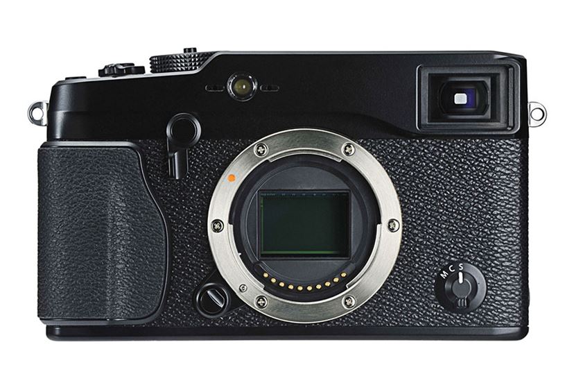 劇的に進化した「ミラーレスカメラ」“10年”の歴史を振り返る - 価格