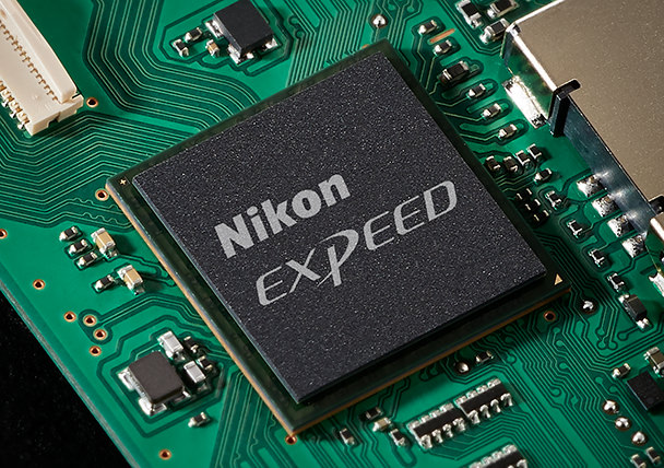 ニコン D7500 ボディ 価格比較 - 価格.com