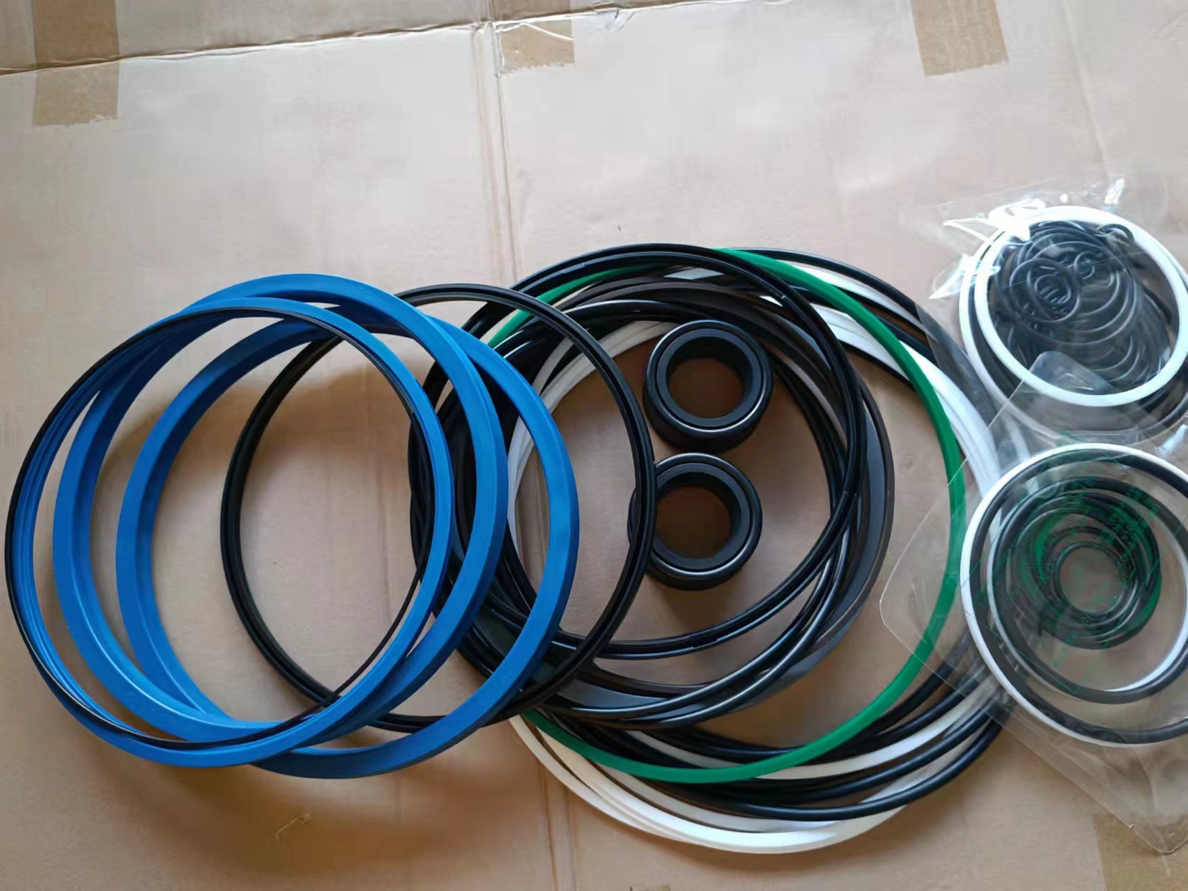 0310504 BUCKET CYLINDER SEAL KIT FITS FOR HITACHI ZX160LC | eBay