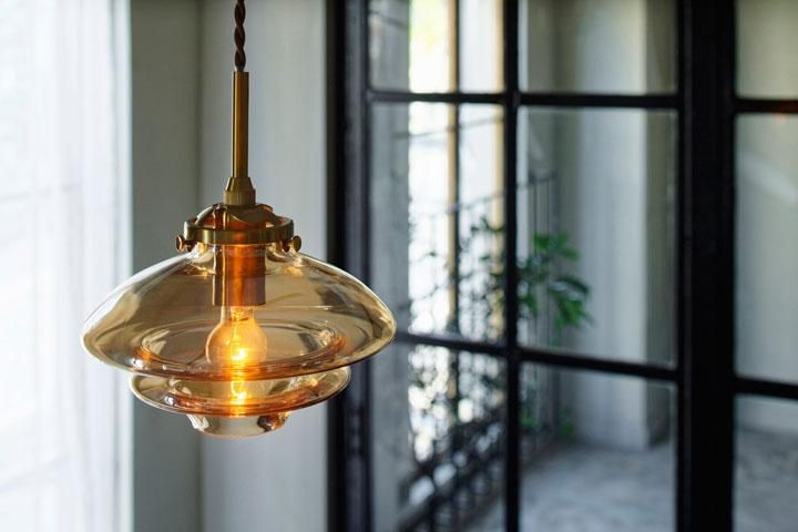 ペンダントライト 北欧モダン ガラス Linne アンバー｜デザイン照明のCROIX
