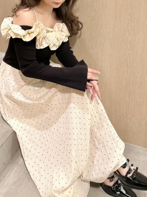 Lily Brown （リリーブラウン)フリルカラーニットコンビワンピース 25