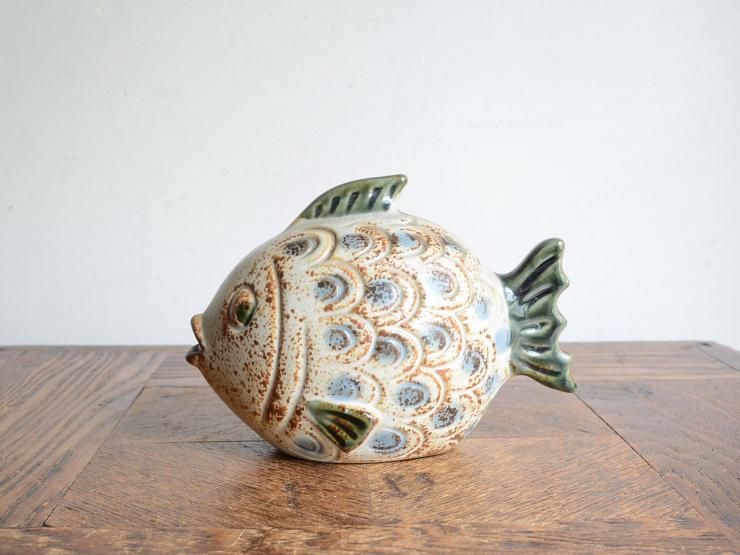 ヴィンテージ 魚モチーフ 陶器オブジェ（貯金箱）｜アンティーク雑貨