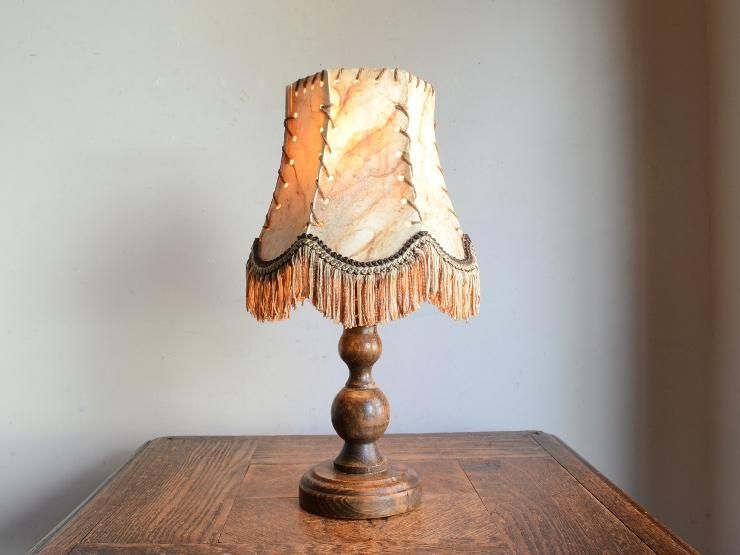 ヴィンテージ レザーシェード 木製テーブルランプ（H31cm