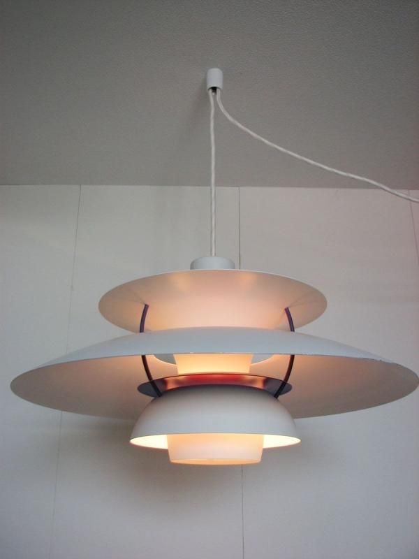 ルイスポールセン、PH5の人気の白色のビンテージです！