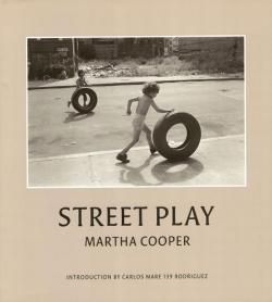 STREET PLAY Martha Cooper マーサ・クーパー 写真集 - 古本買取 2手舎