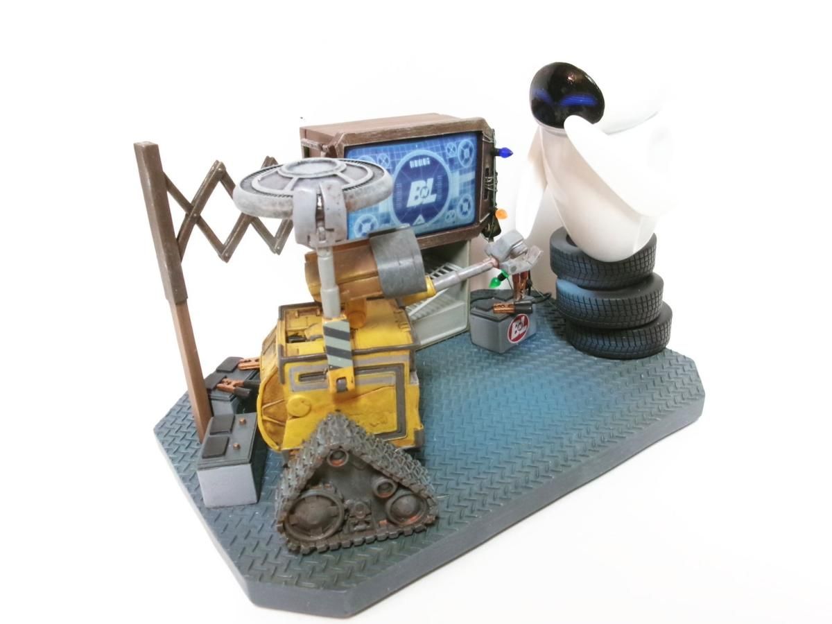 ウォーリー ライトアップ フィギュアリン 置物 ディズニー / ピクサー