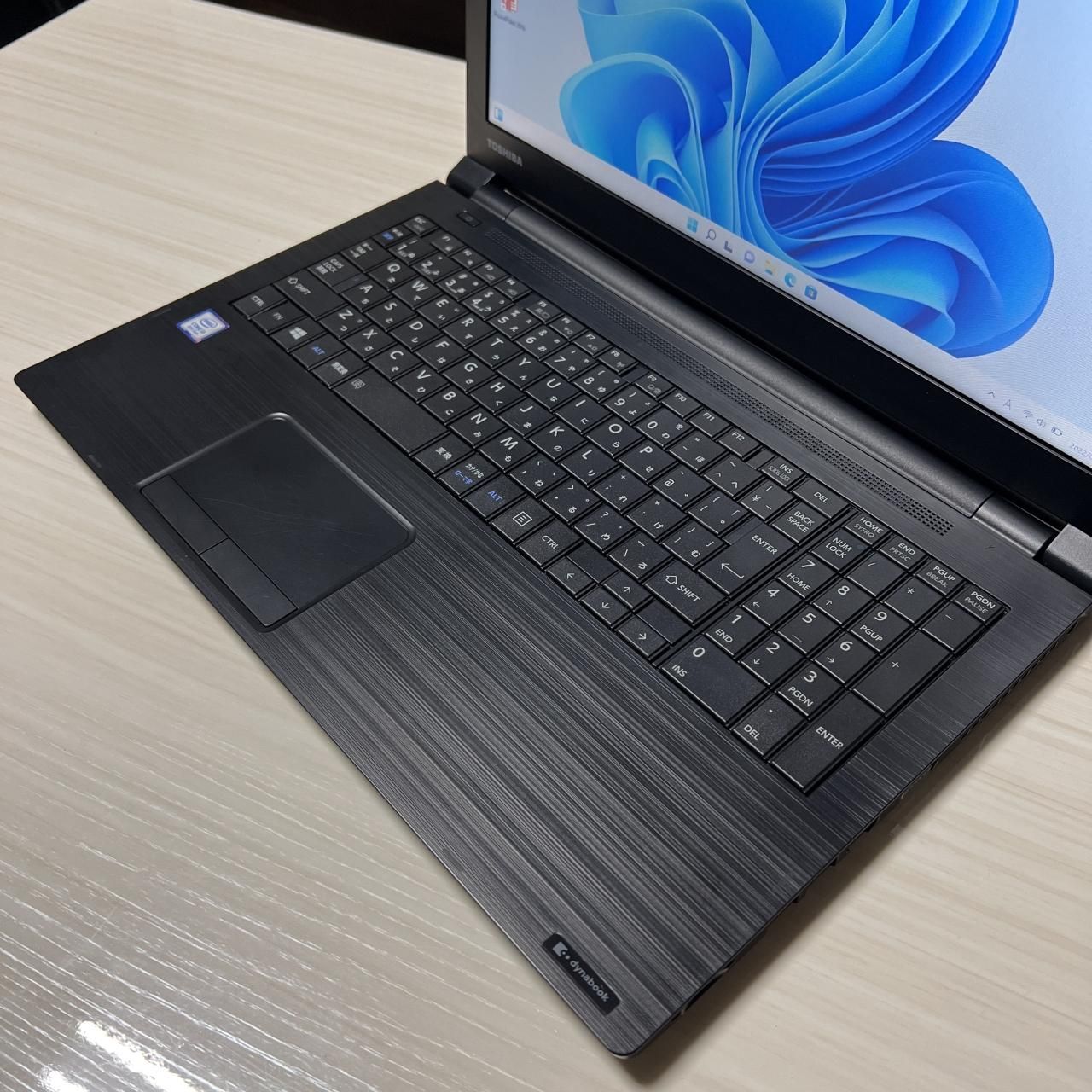 ☆東芝 2019年製 美品 Windows11 Core i3-8130U ＋ 新品SSD 512GB搭載