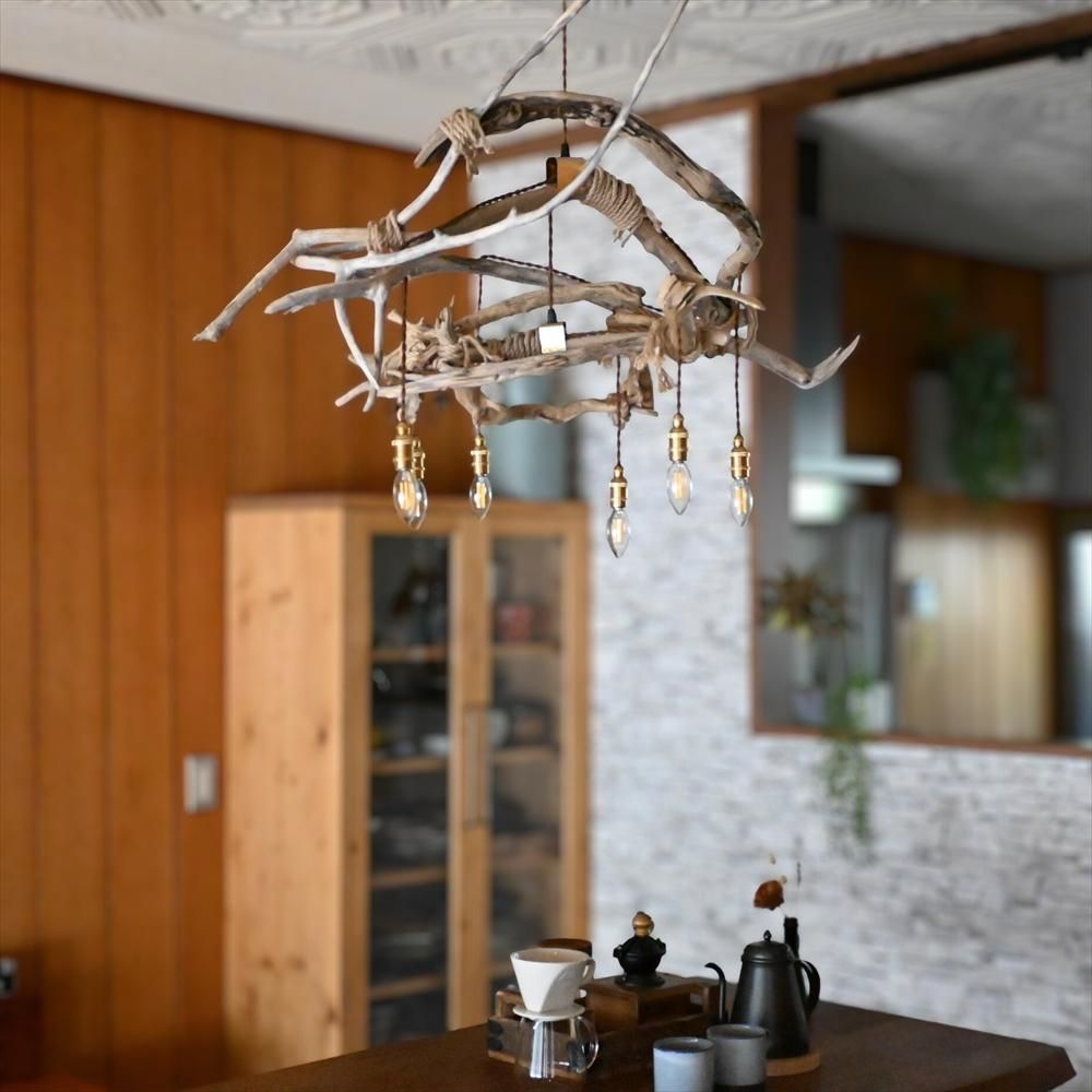 流木が絡んだインパクトがあるペンダントライト | 6灯772｜おしゃれ