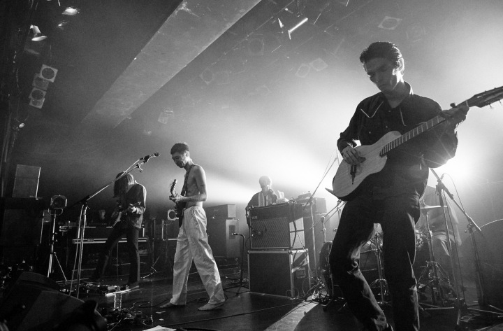 ロックの矛先はパラダイスではない──踊ってばかりの国の日常と精神性