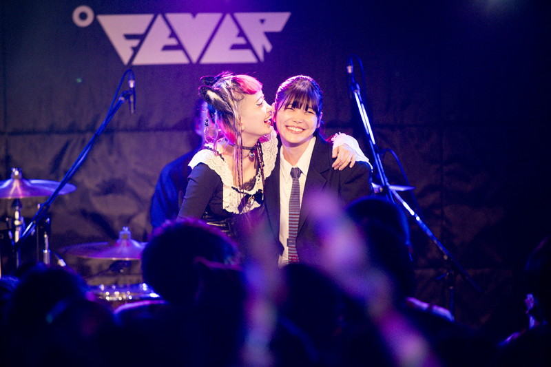 オフィシャルレポ】詩羽、初の対バン東名阪ツアー「暗闇の猫たちへ