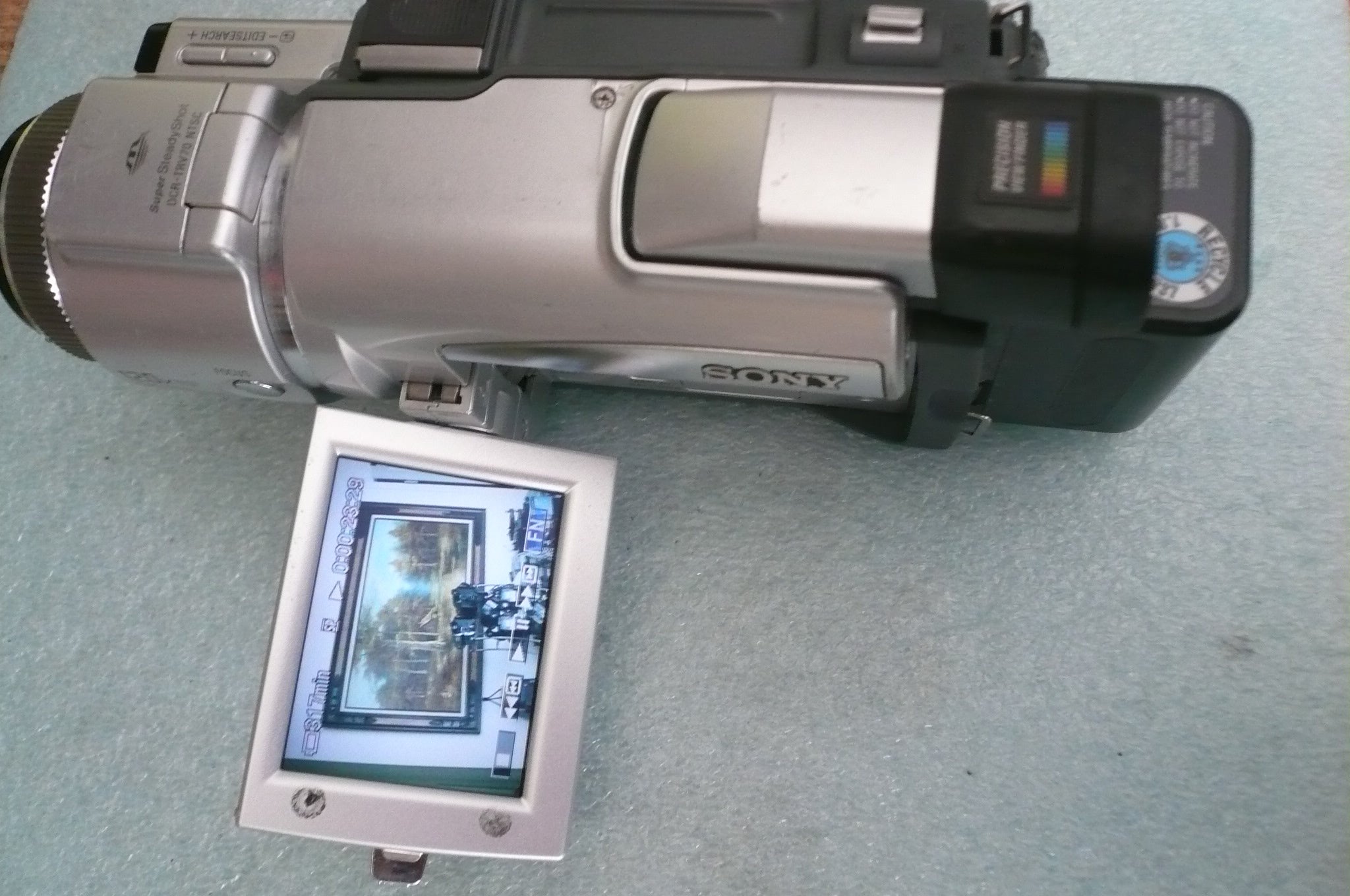 Sony DCR-TRV70 standard format mini DV NTSC camcorder – I & N