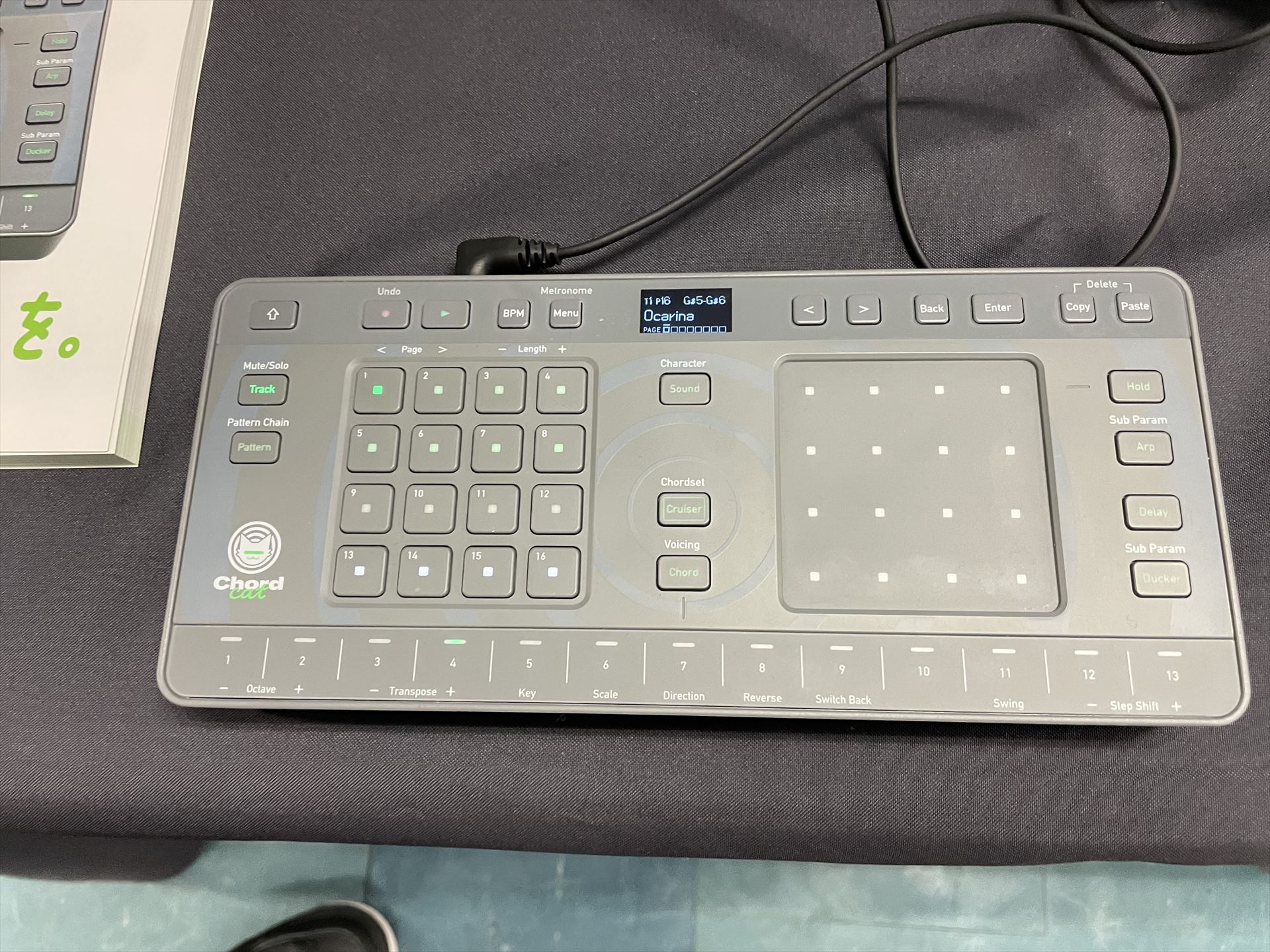 AlphaTheta Chordcat | コードレコメンド機能搭載のグルーブボックス