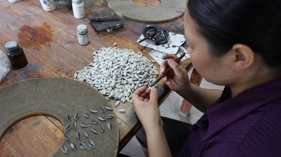 艾未未與⼀億葵花籽– InitiArt Magazine