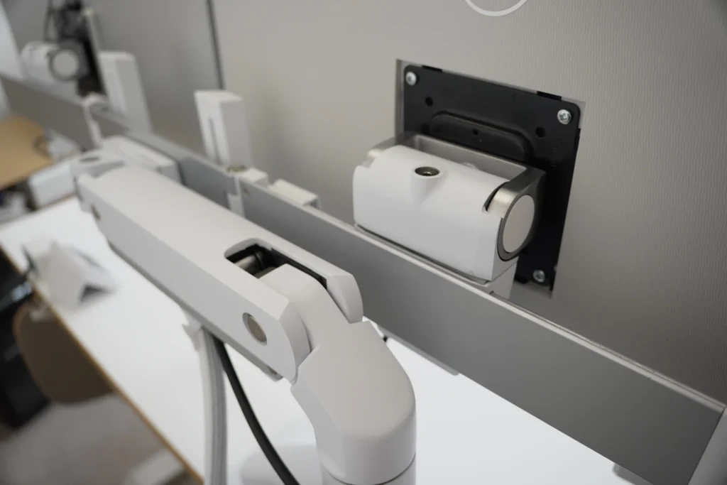 Ergotron (エルゴトロン) – HX デュアルモニターアームレビュー：これ