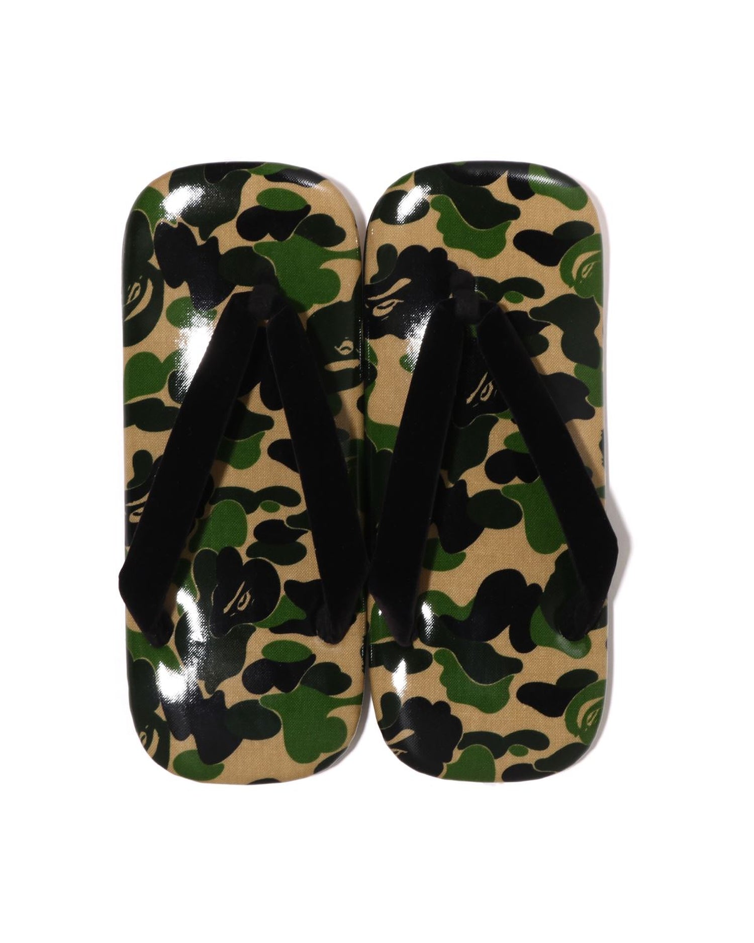 A BATHING APE® Abc Camo Japanese Sandals | Bape official website