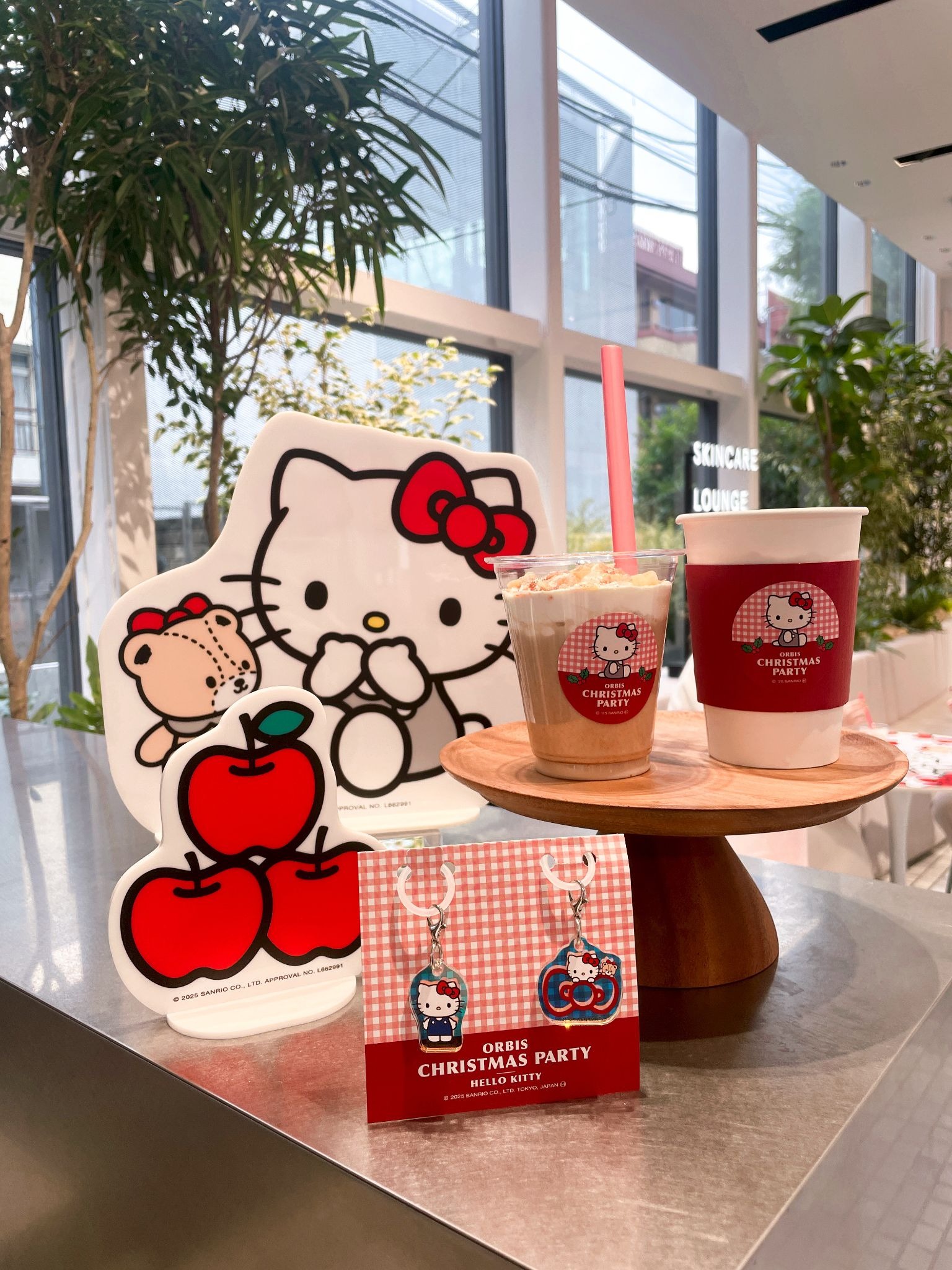 オルビス」がハローキティとコラボ 2025年11月26日（水）よりORBIS