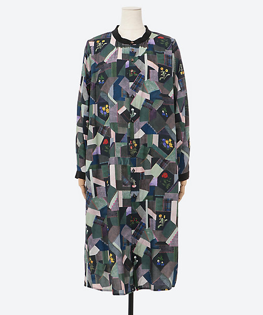 コットンレーヨンビエラパッチワーク フラワープリントワンピース（前