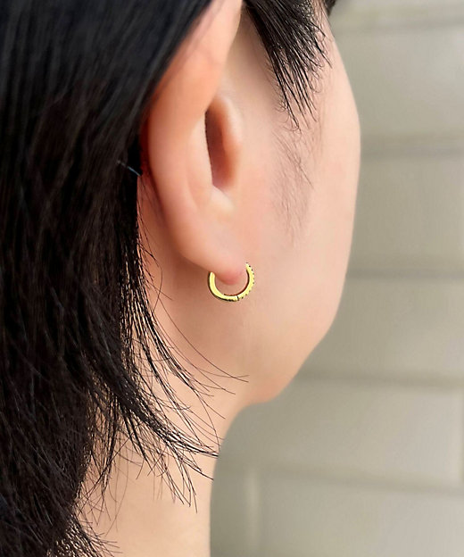 ウィー バイ ホワイトバード ルビーピアス ※シングル 1032801