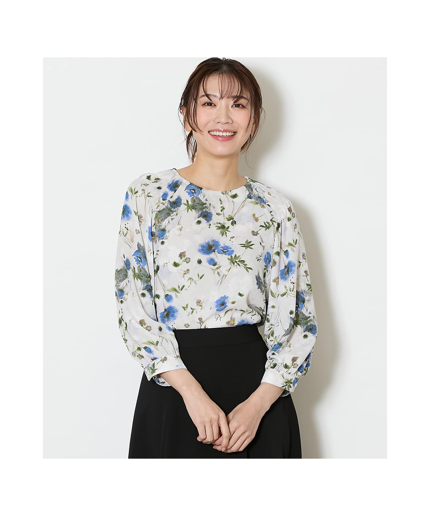 L】ルミナスフラワープリント 8分袖シャーリングブラウス