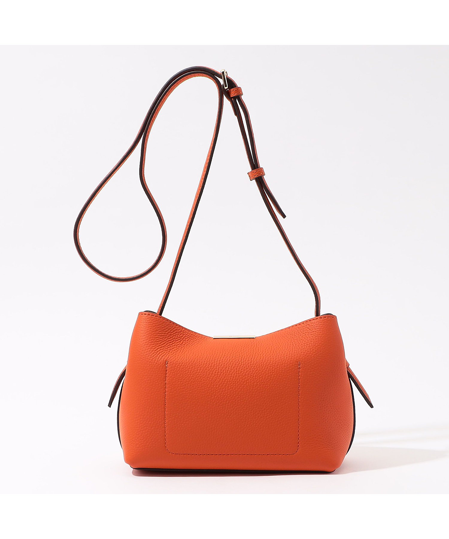 BPF01_33_33034503127_2903?$