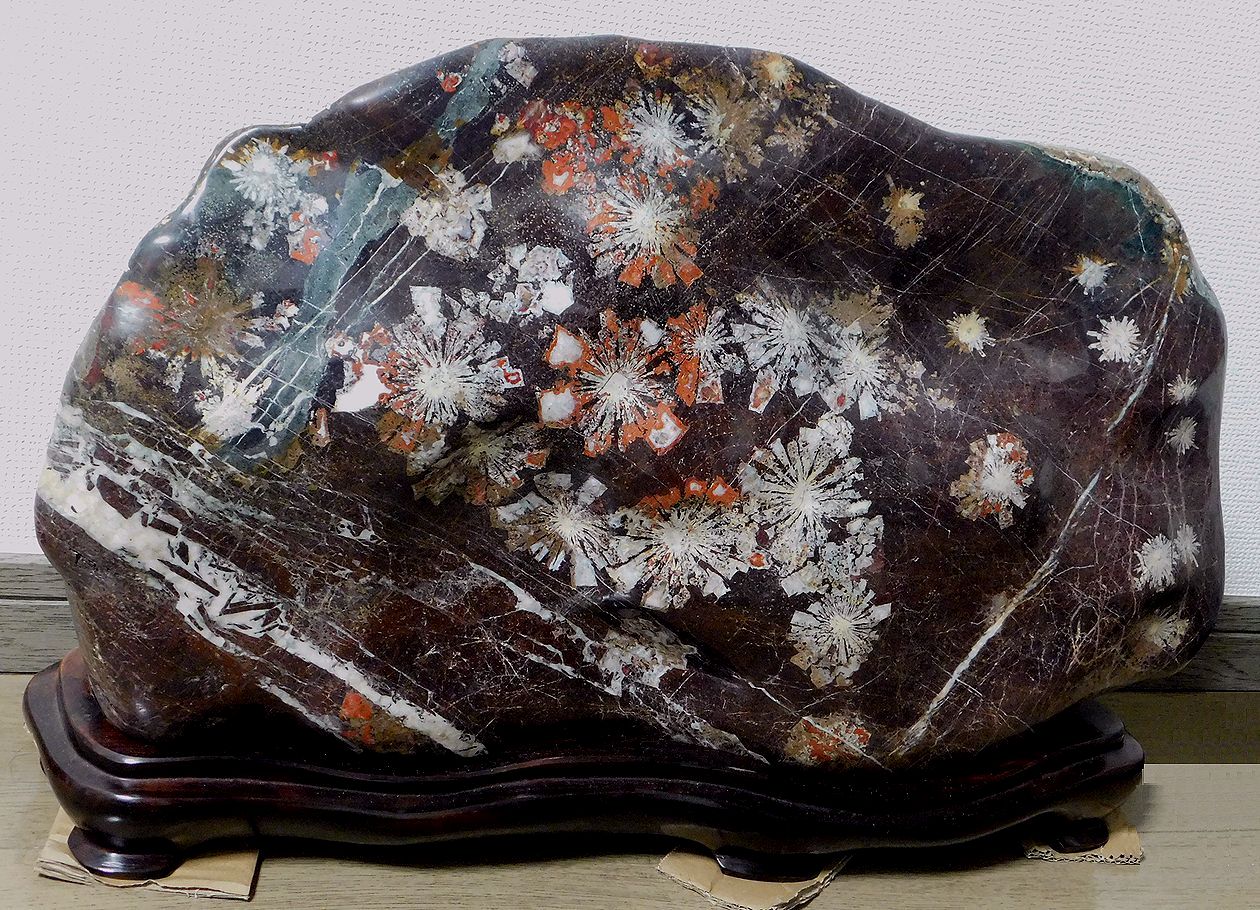 緋山酔恭「山水石美術館」 日本の美がここにある！！ 全国の水石・美石