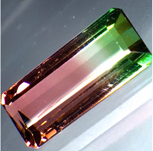 パーティーカラードトルマリン 2.522ctの買取実績｜色石BANK
